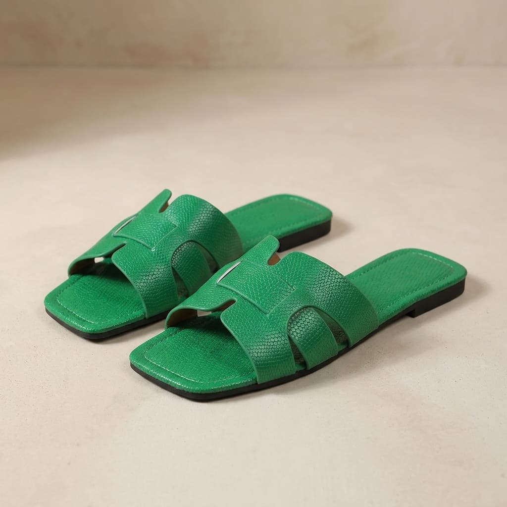 Sandali Donna Slip-On dal Design Moderno
